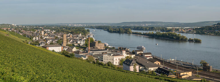 Discovering Rüdesheim am Rhein: A Journey Through History, Culture, and Scenic Beauty